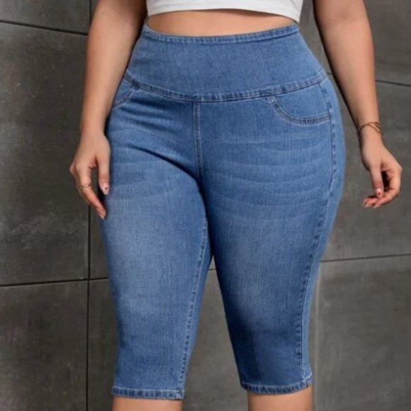 NWOT Shein Jean Capri with zipper side 3xl - Picture 2 of 4